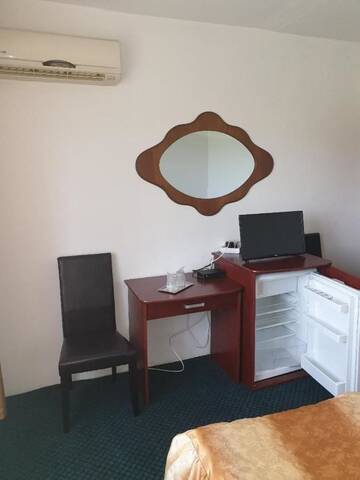Фото номера Двухместный номер с 2 отдельными кроватями Хостелы Hostel Stadion г. Залэу 6