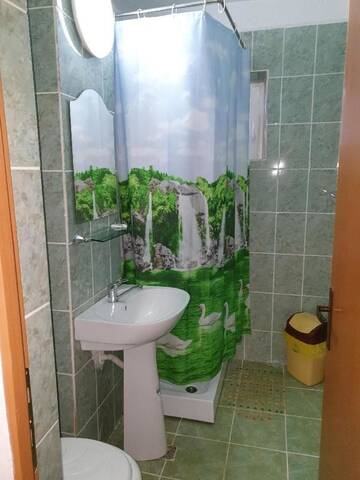 Фотографии Хостелы Hostel Stadion г. Залэу (Румыния) №2 Фото Хостелы Hostel Stadion г. Залэу 2