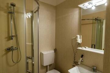 Фото номера Двухместный номер с 1 кроватью Отель Hotel Brilliant Meses г. Залэу 3